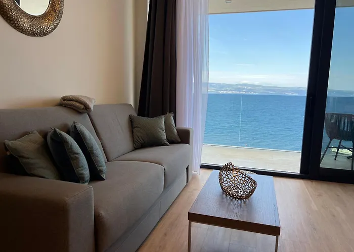 Infinity N5 Villa Brzet
